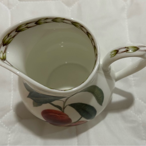 Fine bone China Queen’s (“Hookers Fruit”) creamer. Made in India - Picture 4 of 11